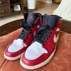 Jordan Sneakers with Black Lining